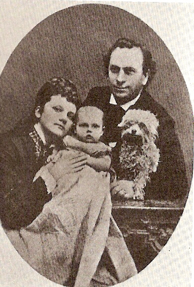 Georgina-og-Johan-Halberg-med-lille-Anna